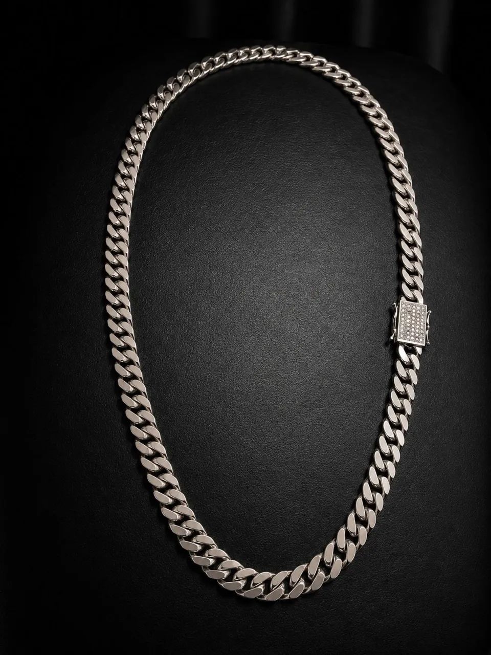 Corrente Grumet Maciça em Ouro Branco 18K