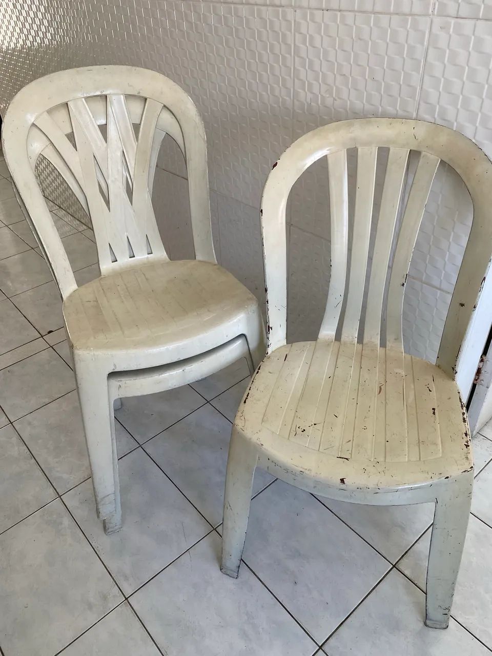 3 Cadeiras plásticas  - Foto 3