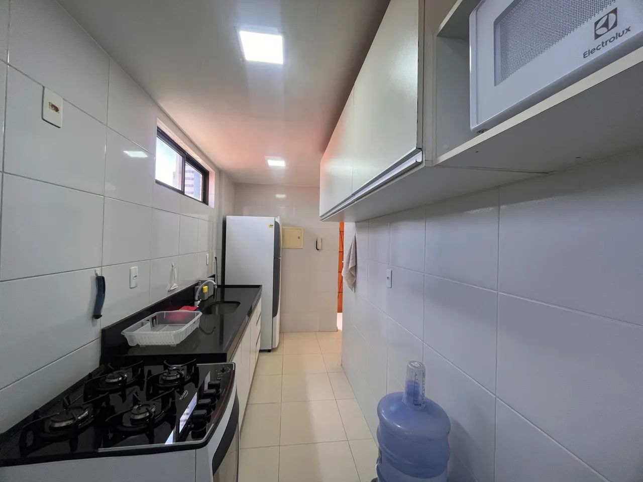 Apartamento 2 quartos mobiliado no Brisamar - Foto 4
