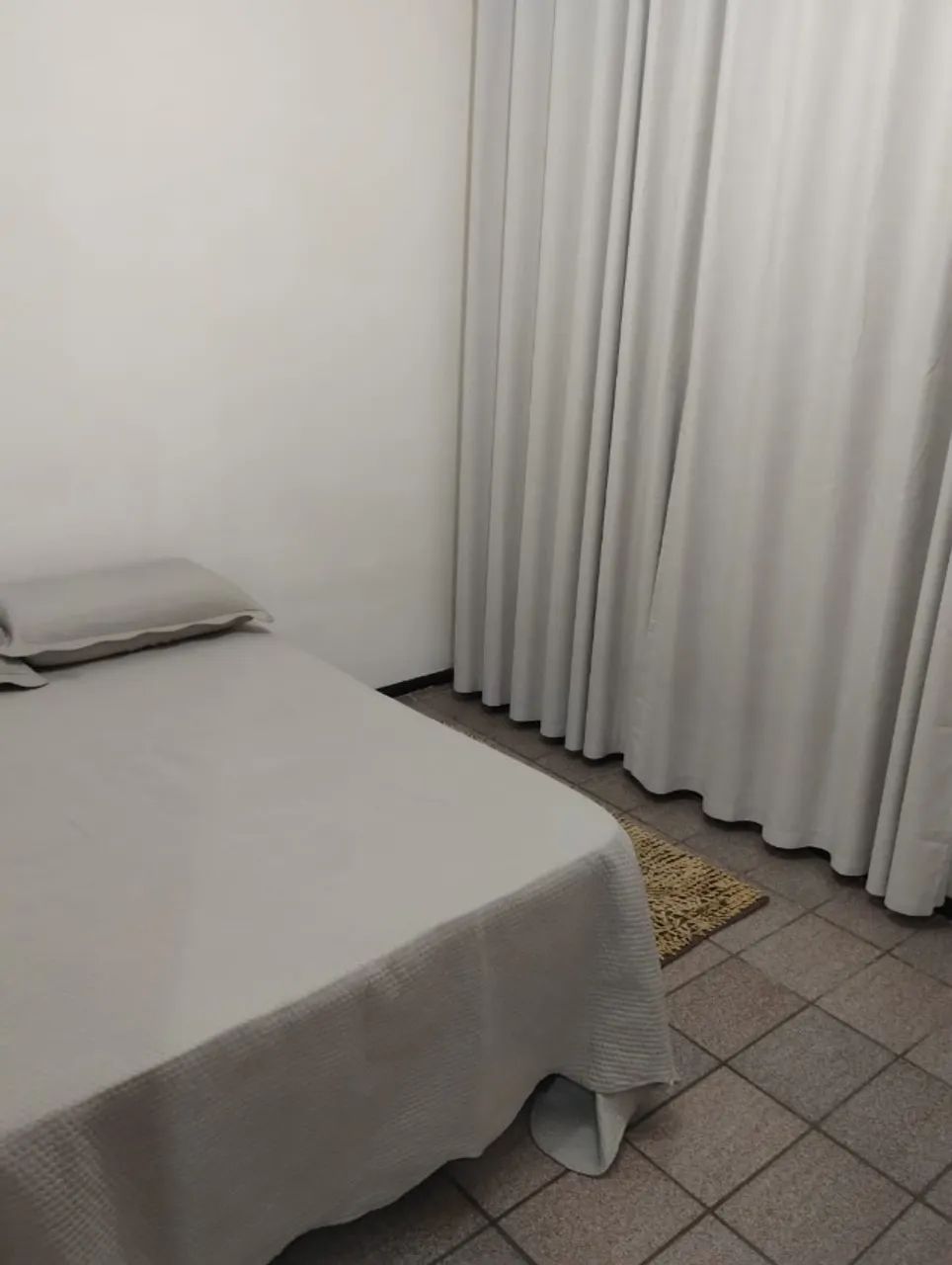 Quarto para estudante na Farolândia ( meninas)a