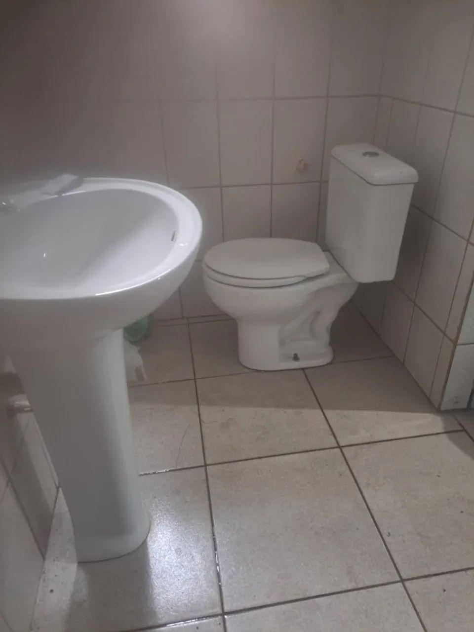 Quarto c/ WiFi 1 quadra da Praia 1 mês de depósito l - Foto 4