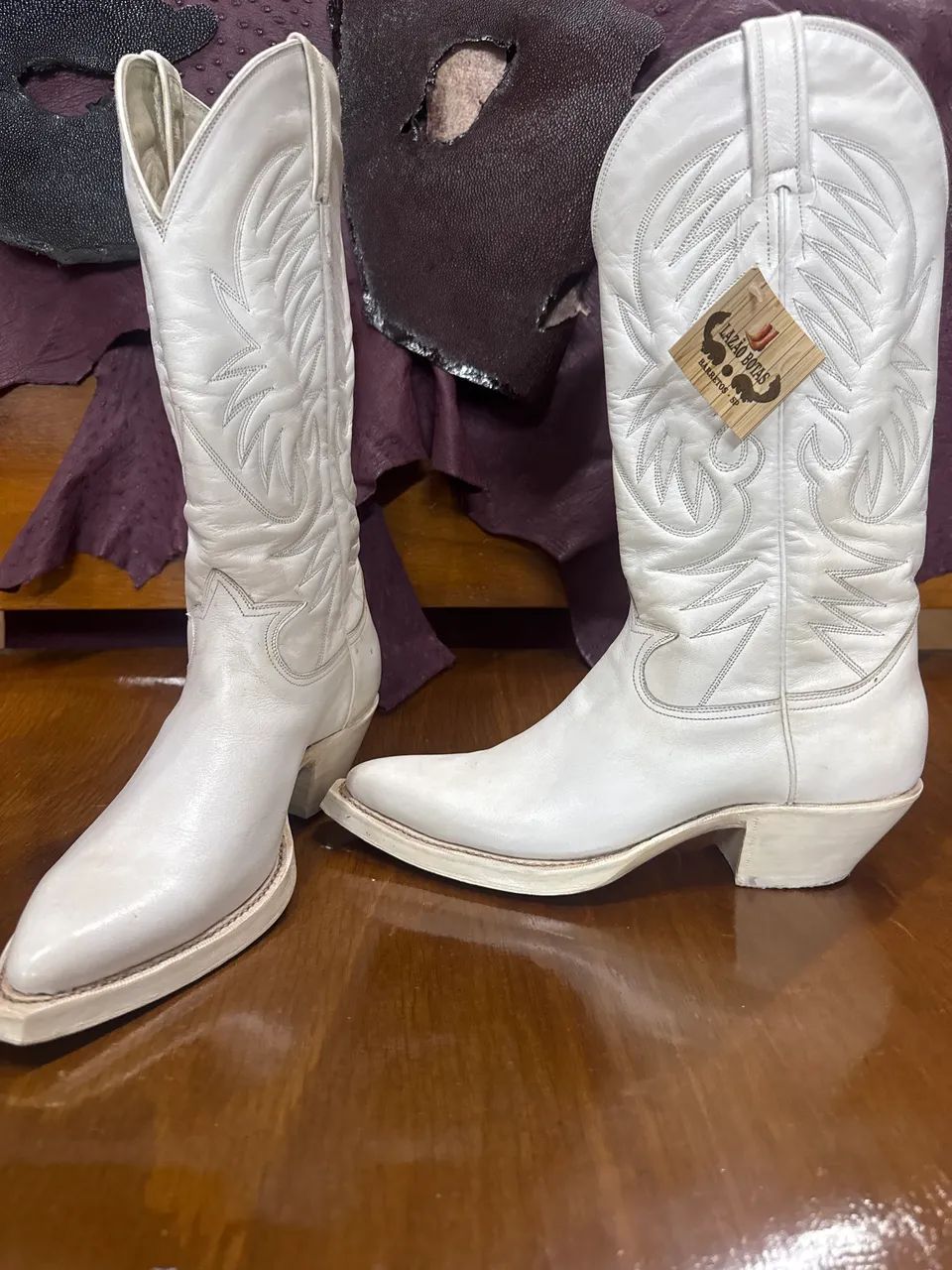Botas couro legítimo 