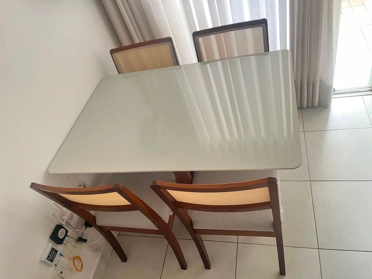 Mesa nova 4 lugares 