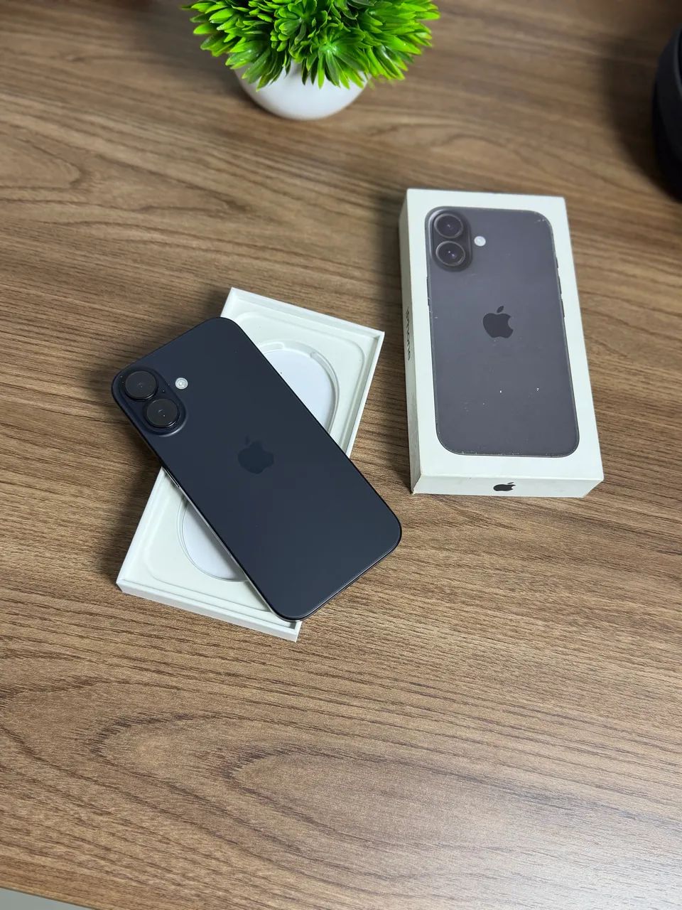  iPhone 16 128GB com 94% de bateria - Foto 4