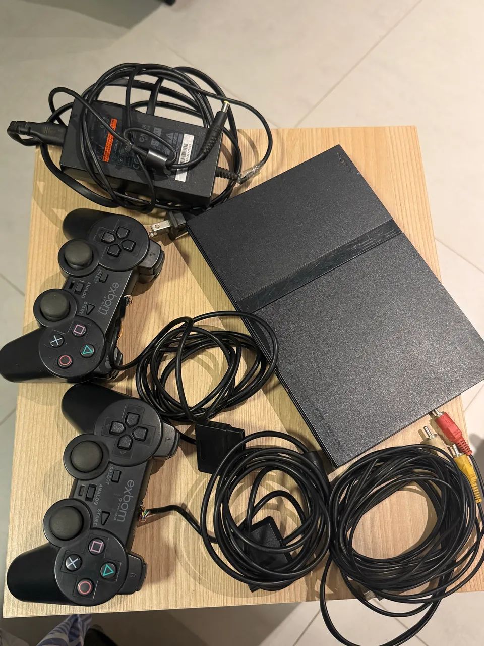 PS2 com 2 controles