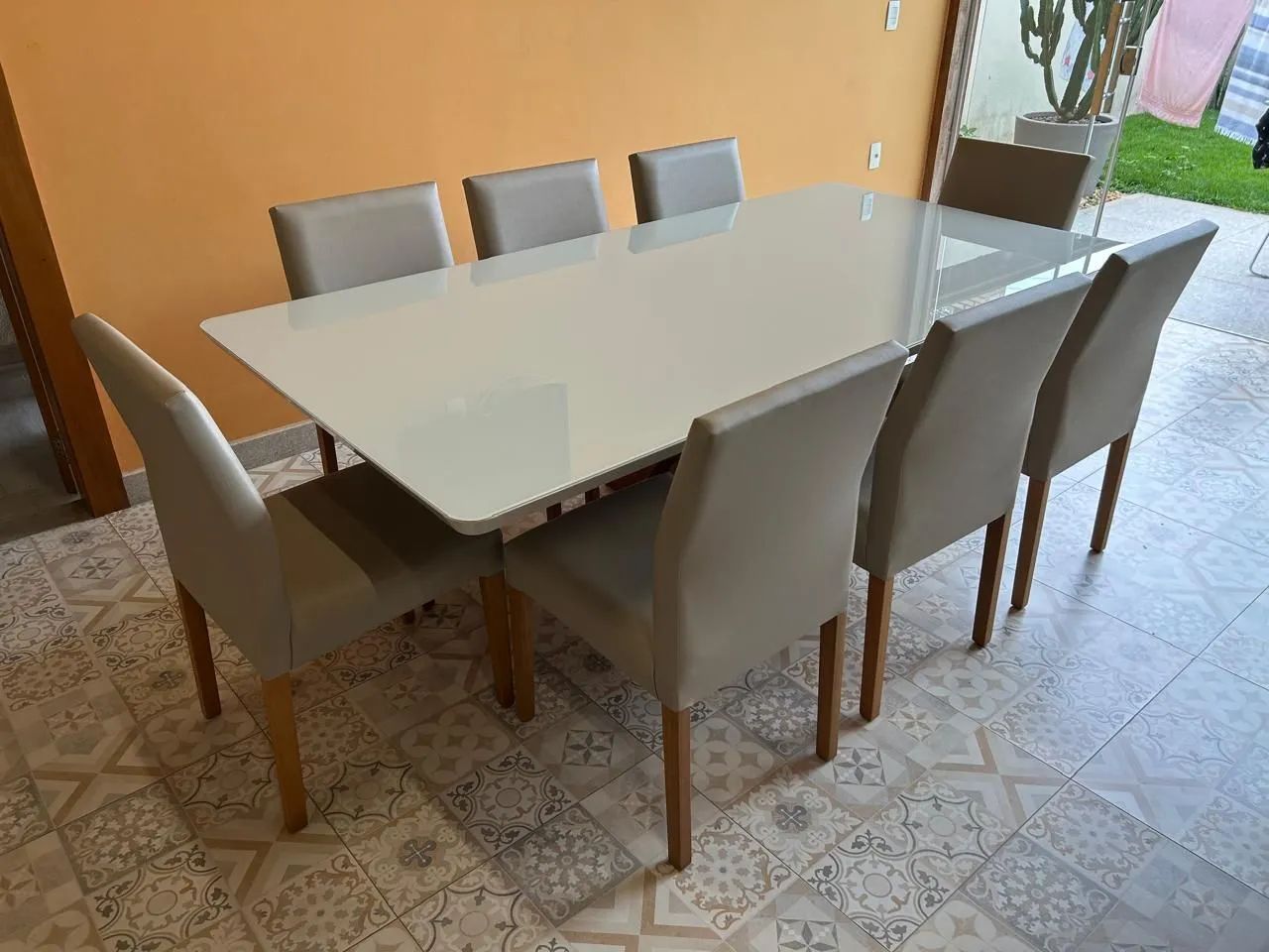 Mesa grande e 8 cadeiras - Foto 5