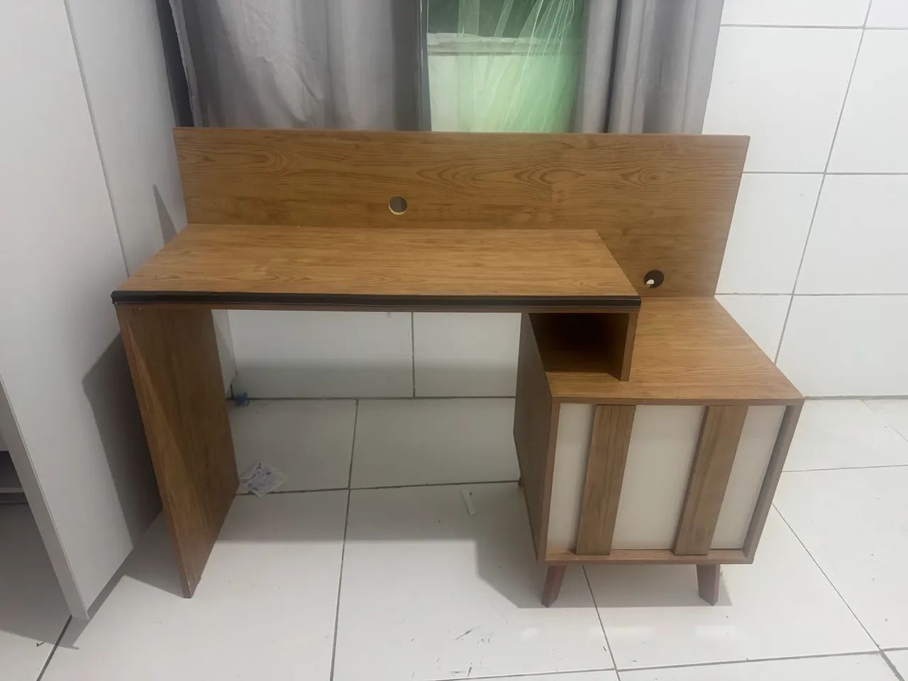 Desk64962669483393121