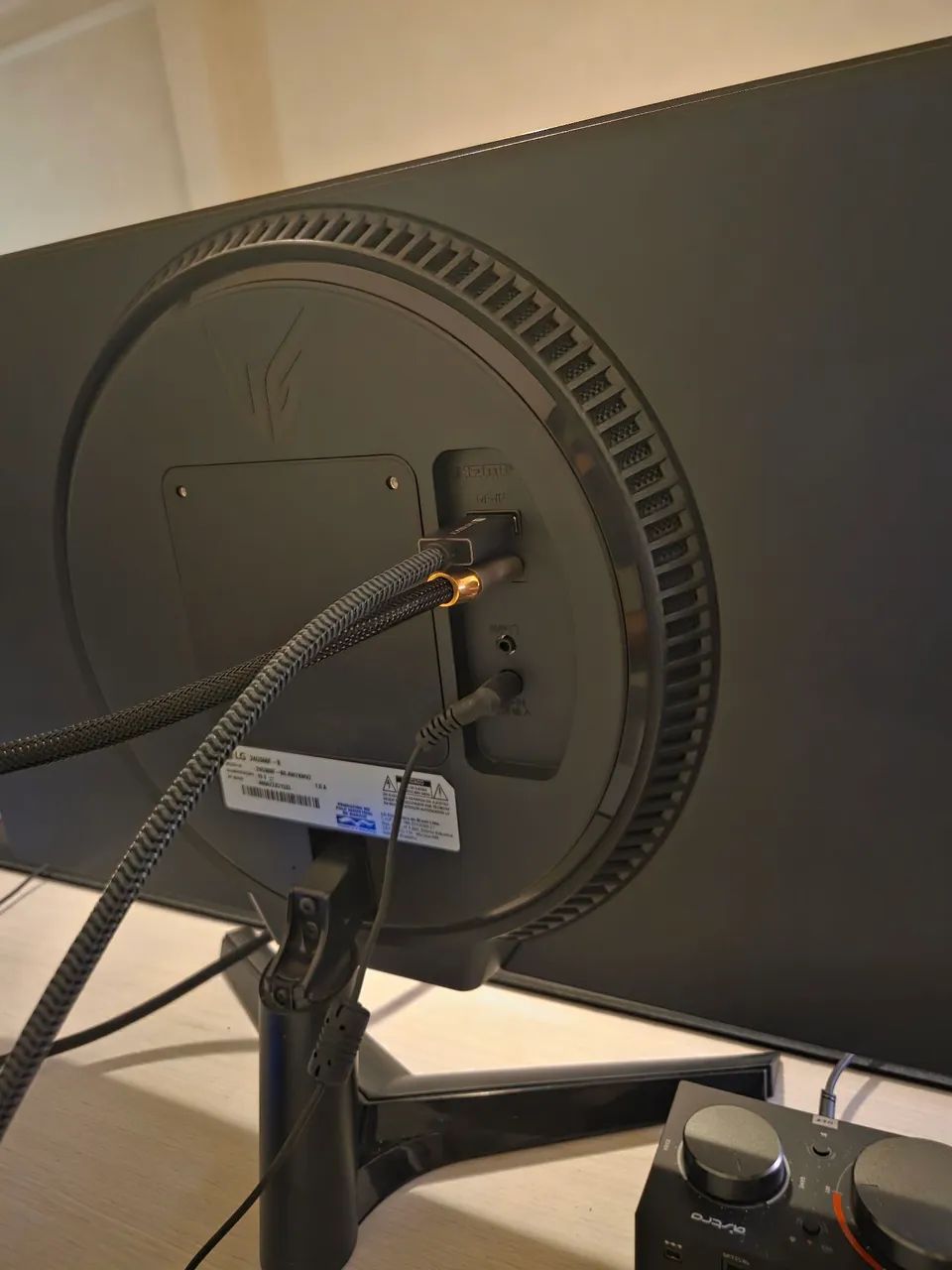 Monitor LG ultragear 24p 180hz  - Foto 2