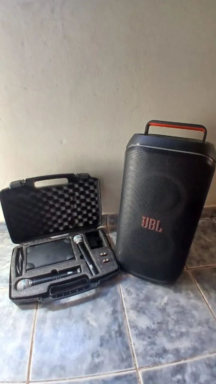Vendo caixa do som JBL 120 mais microfone JWL