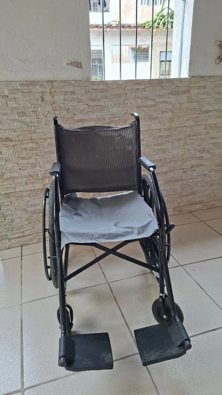 Doação de cadeira de rodas  - Foto 3