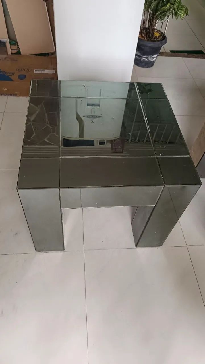 mesa pequena de centro 