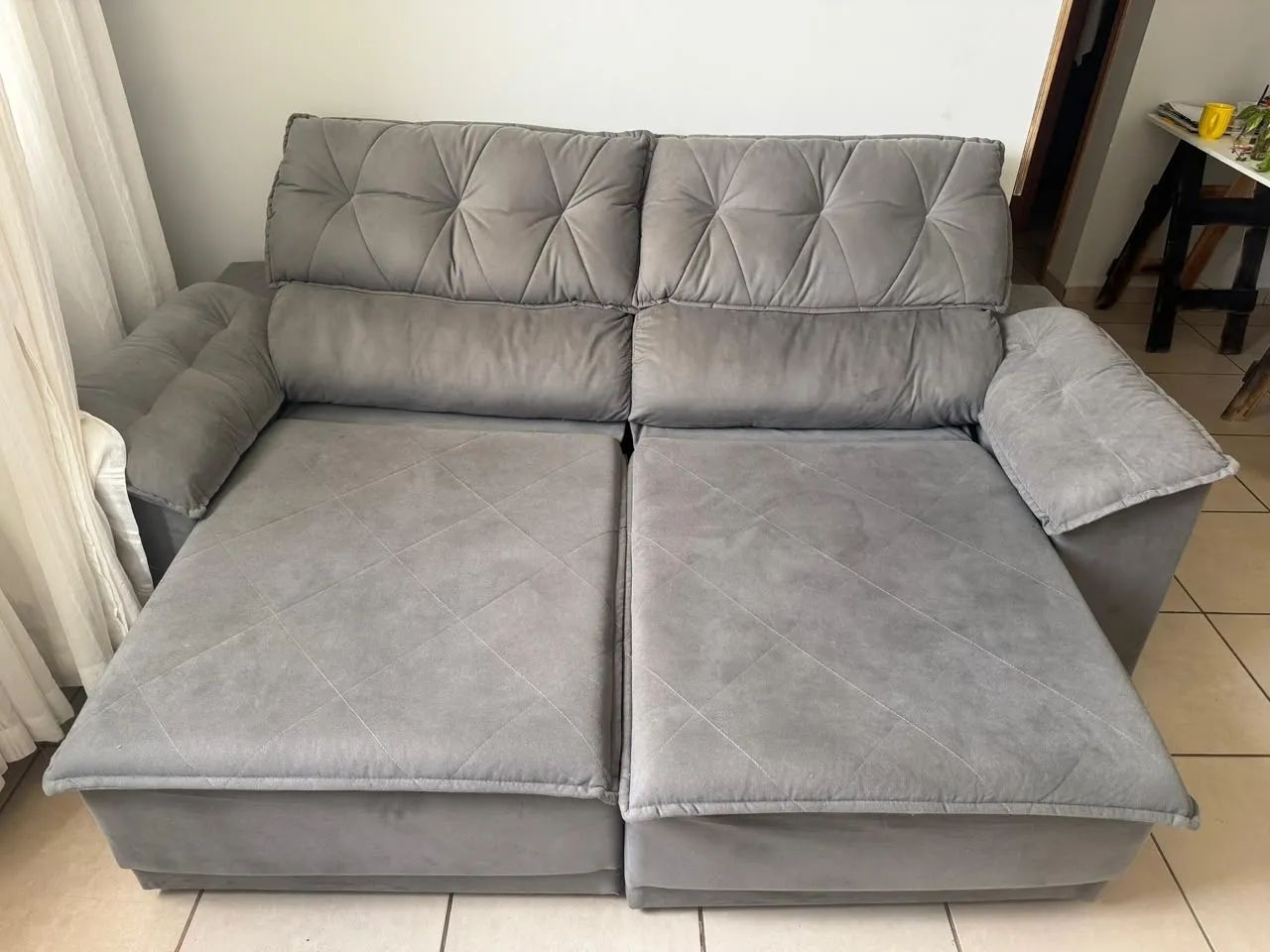 Sofá Retrátil e Reclinável Cinza - Foto 2