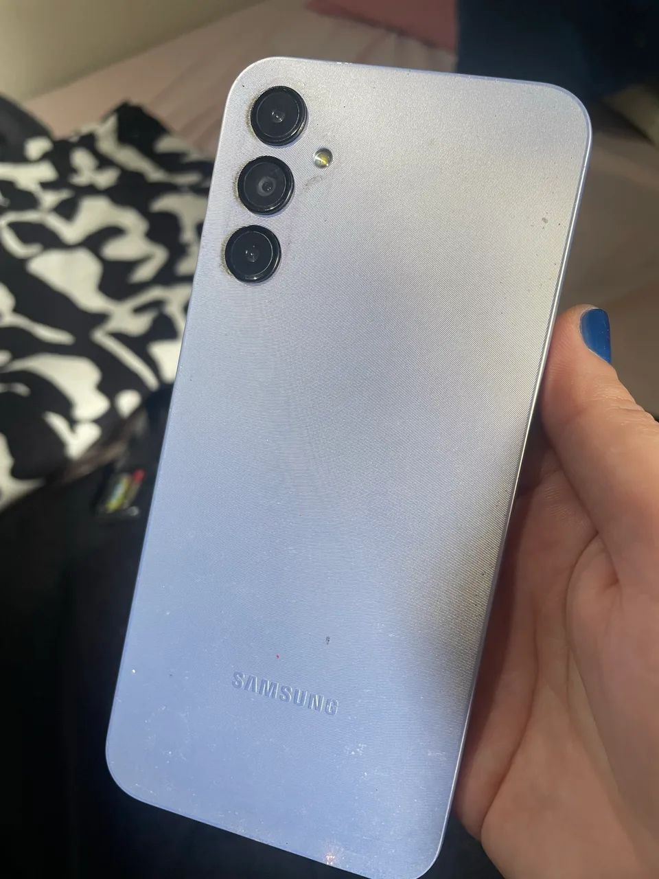 Samsung a14 com detalhe na tela 