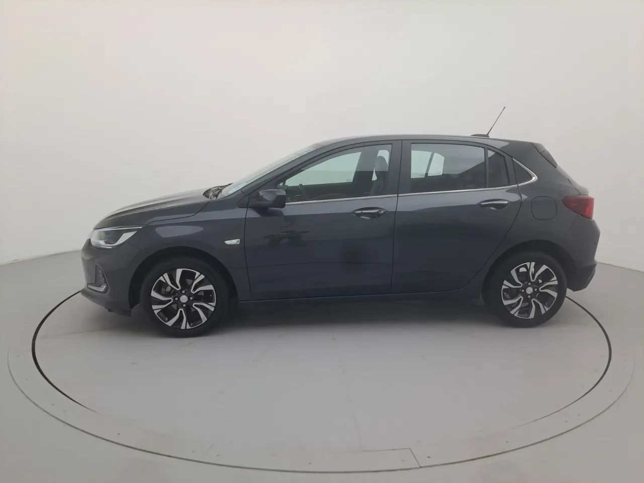 Chevrolet Onix Hatch Premier 1.0 12V TB Flex Aut. 4P, foto 2 de 18