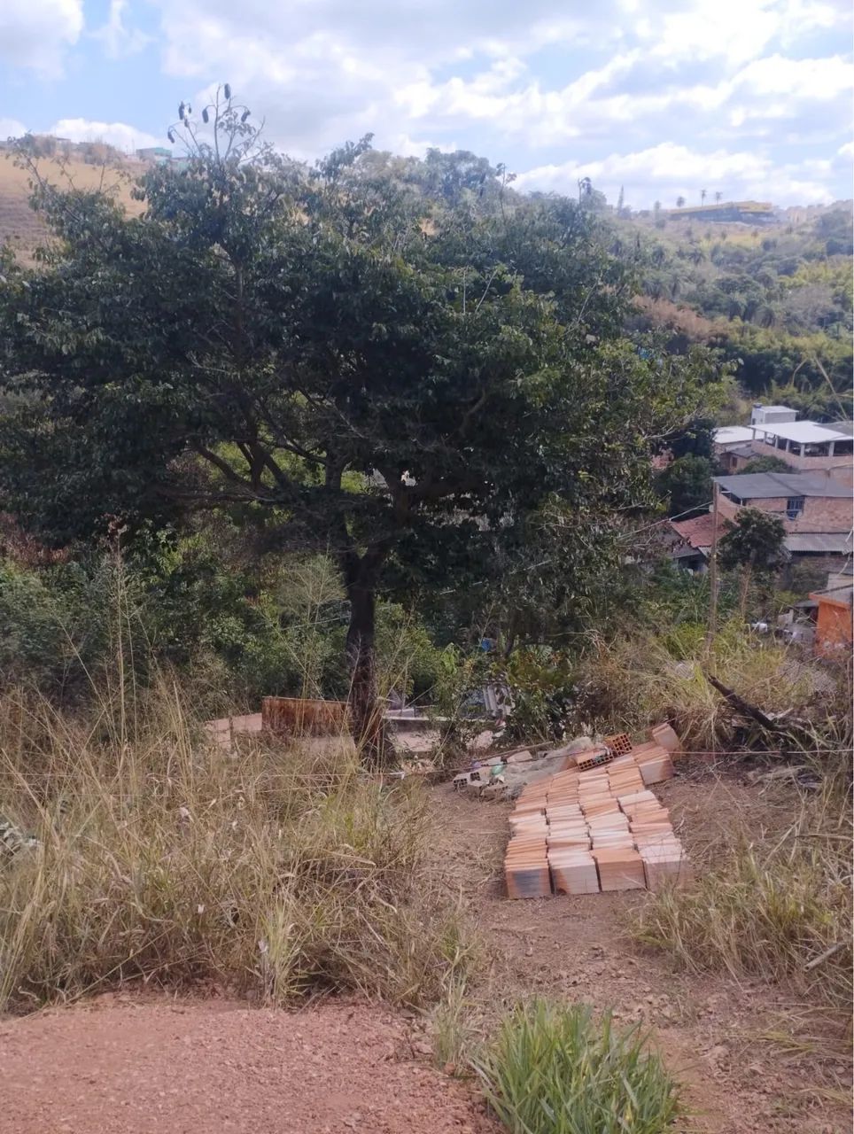 Vendo lote cerca de 300 metros  - Foto 2