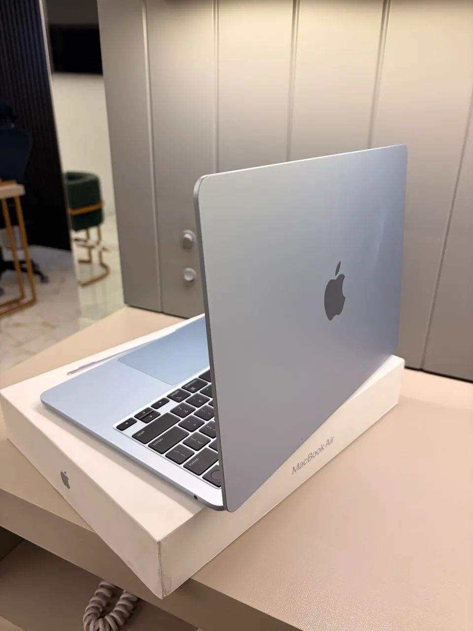 MacBook Air M4 13.6 16GB 256Gb Azul 4 Ciclos Garantia Apple Dez