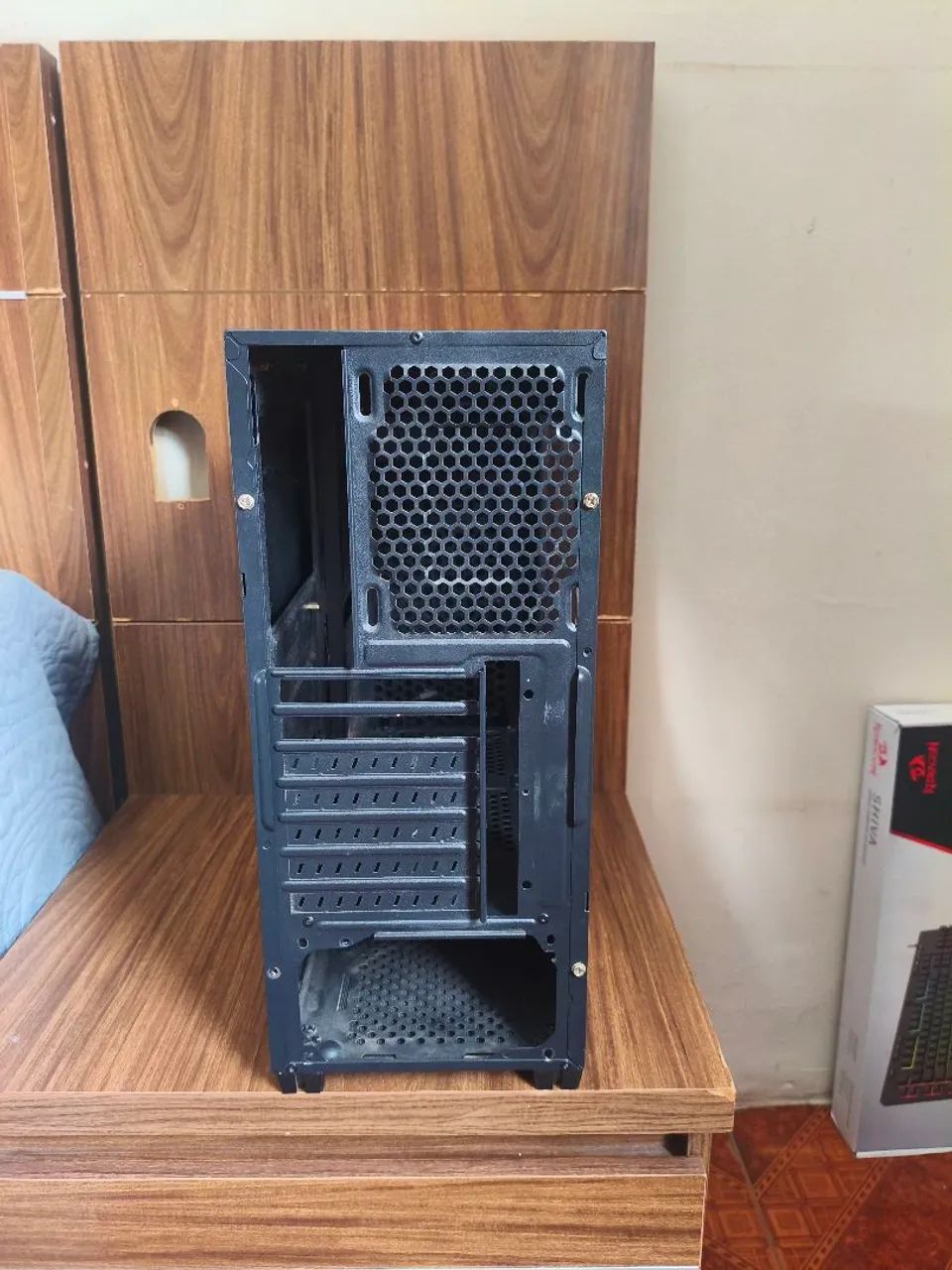 Gabinete com lateral em acrílico  - Foto 3