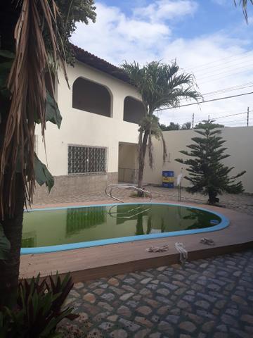Casa ampla c/piscina /Porcelanato/projetados/prox. ao Posto gasolina itapiraco(Aluguel)