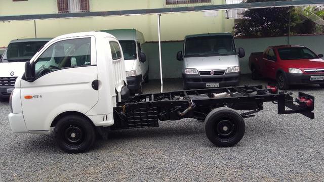 Caminhãozinho, Furgão - HR 2.5 Turbo Diesel, ano 2016, único dono, Joinville SC - Foto 13