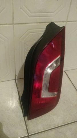 Lanterna traseira direita Volkswagen up - Foto 2