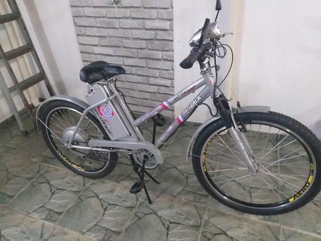 Bicicleta eletrica track