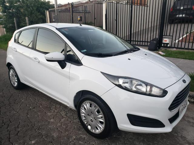 Carro de garagem km baixa,todas revisões na concessionária!