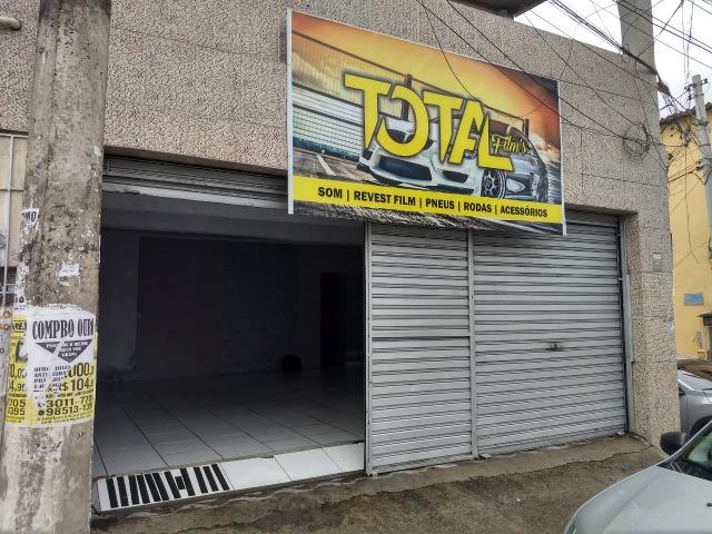 Loja com Área Total de 50 m² para Aluguel Avenida Principal em Itapuã (773943)