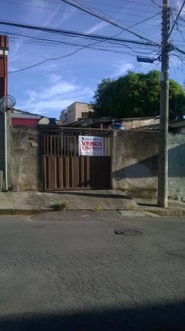 Lote de 360 m² com 3 barracões no bairro Jardim Industrial