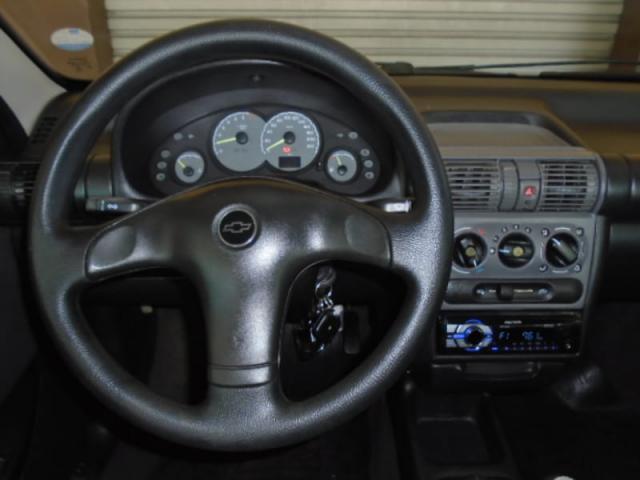 CHEVROLET CLASSIC SEDAN SPIRIT 1.0 VHC 8v(FLEXPOWER) 4p - Foto 17