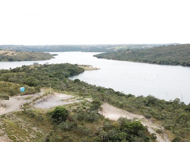 Lago Corumba. 100 metros do lago - Foto 2
