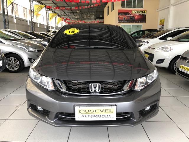 Civic LXR 2015, automático, 32.000km, pneus novos, revisões na Honda