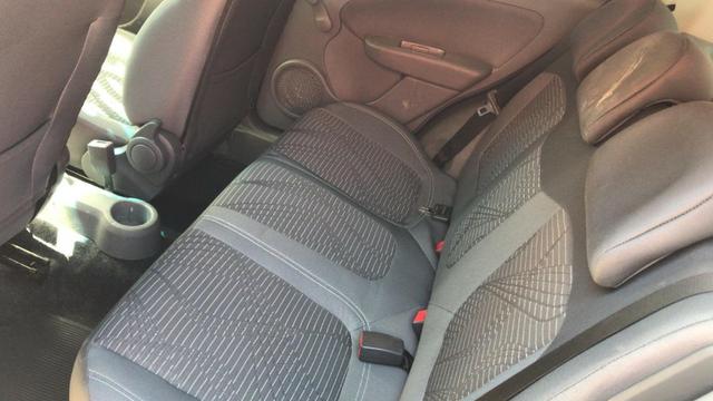 Fiat Palio Attractive 1.4 8v 2015 Flex - Foto 12