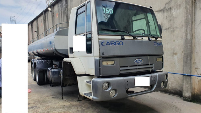 FORD CARGO 24 22 TANQUE PIPA 15 MIL LITROS ANO 2004