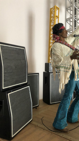 Jimi Hendrix. Woodstock . MacFarlene