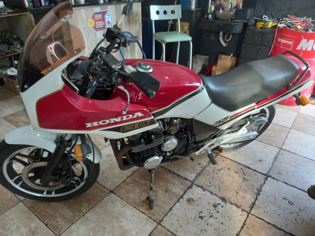 VENDO CBX 750 HOLLYWOOD ANO 1986