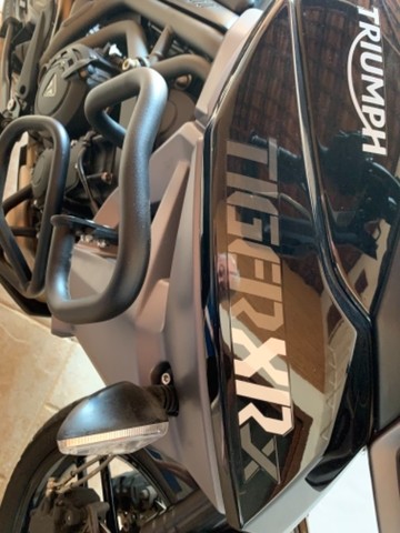 TRIUMPH TIGER XRX 800