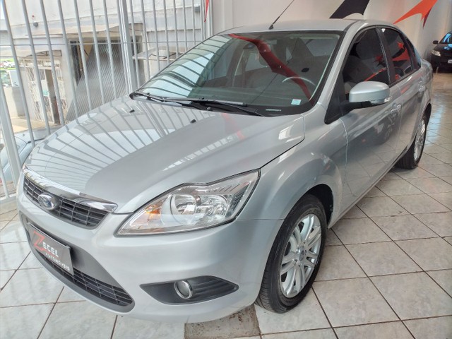 FORD FOCUS SEDAN 2.0 MECÂNICO