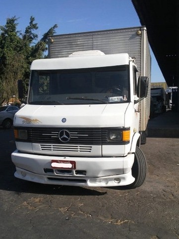 CAMINHÃO MB710PLUS  ENT+PARC 