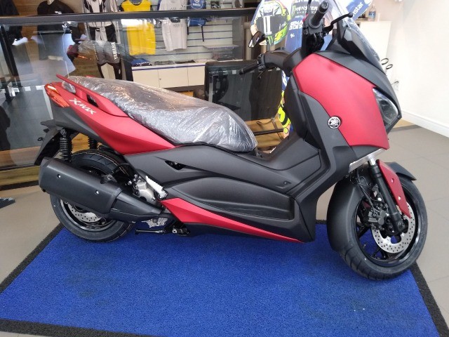 YAMAHA XMAX VERMELHA ZERO KM PRONTA ENTREGA!! WHATS *