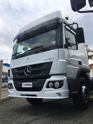 MERCEDES-BENZ ATEGO 2426