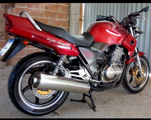 CB 500