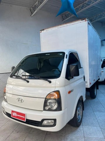 HYUNDAI HR 2.5 HD CAB. CURTA S/CARROCERIA TCI