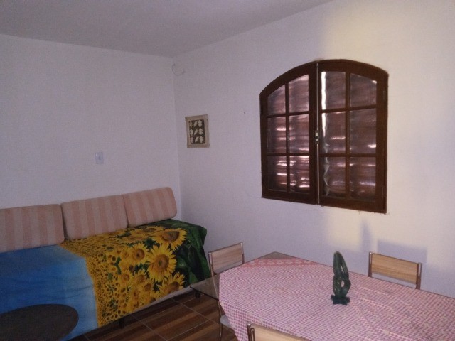 C273 - Duas casas sobrepostas. Cada uma com três dormitórios. - Foto 2