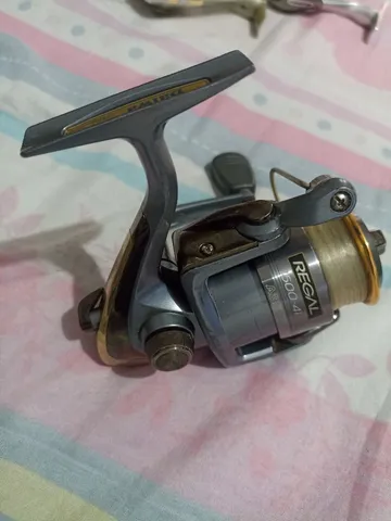 Molinete Daiwa Regal 1500-4i