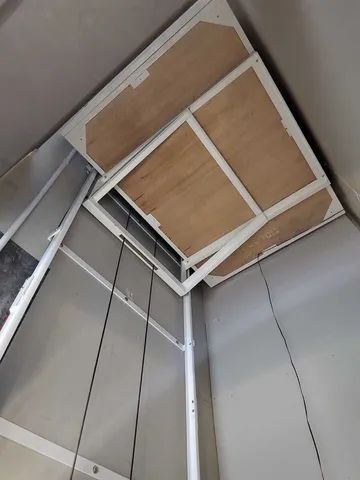 ** Elevador de carga caixa fechada 150kg **