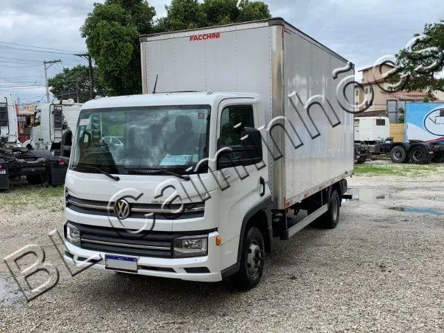 VW 6-160, Ano 2023, Equipado c/ Baú, c/ 608 km Rodados
