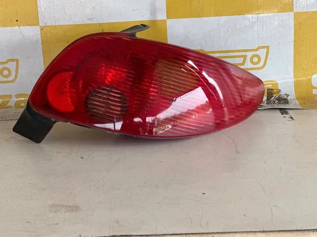 Lanterna Peugeot 206 lado direito