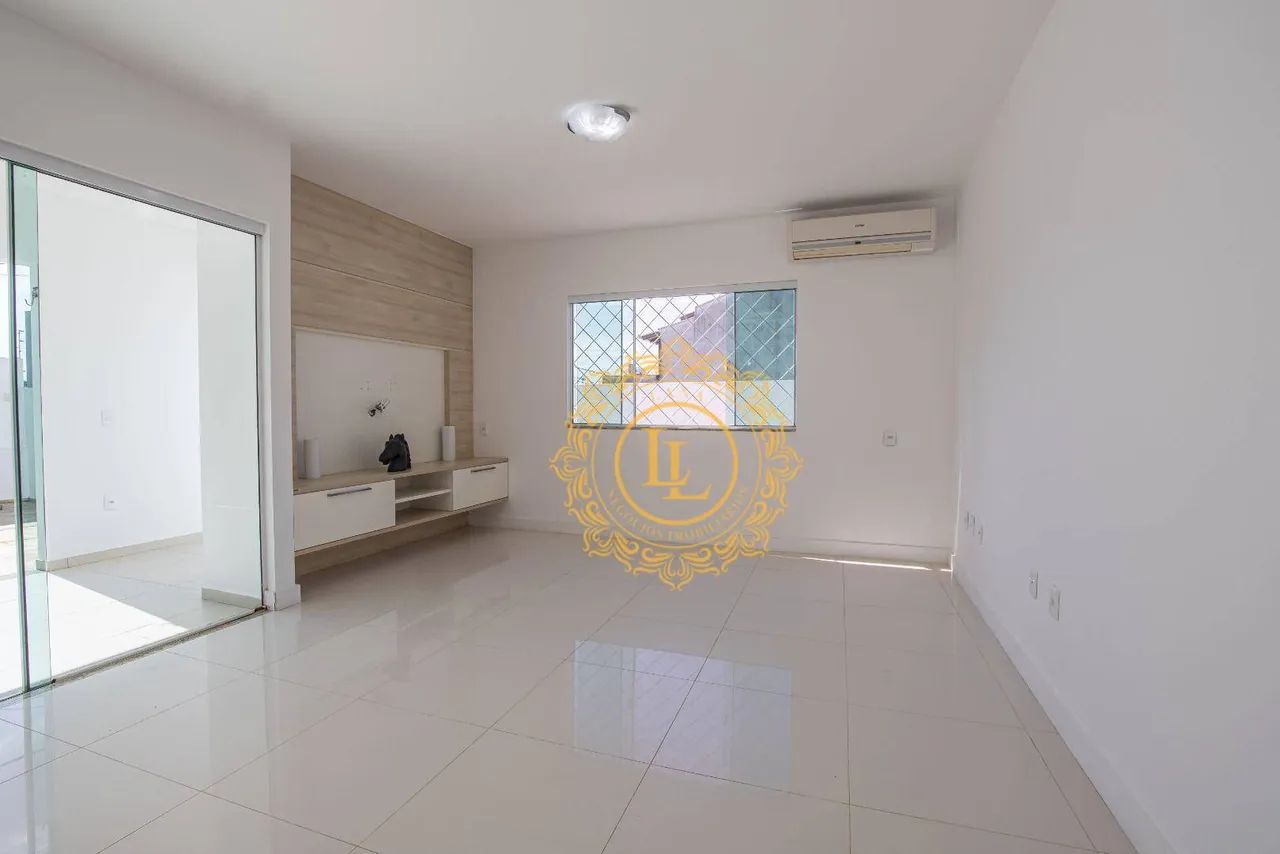 Casa semi mobiliada com 4 dormitórios à venda, Praia dos Amores - Balneário Camboriú/SC - Foto 4
