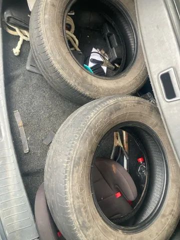 Dois pneus 185/70 r14