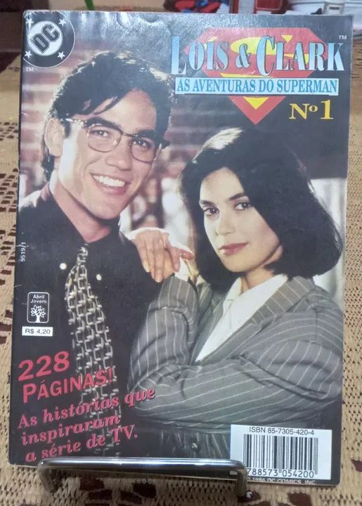 HQ formatinho Abril lois e Clark: as aventuras do superman